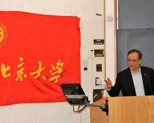 林建華承認自己的文字功底並不好。網圖