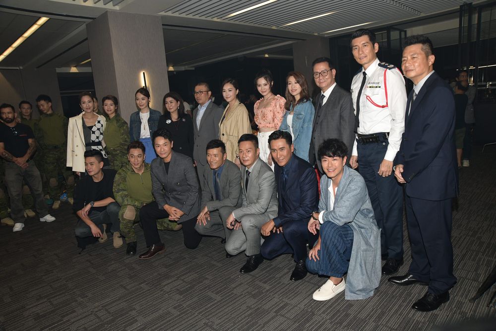 與苗僑偉合演《飛虎3》，朱晨麗笑言不時被男神電親。