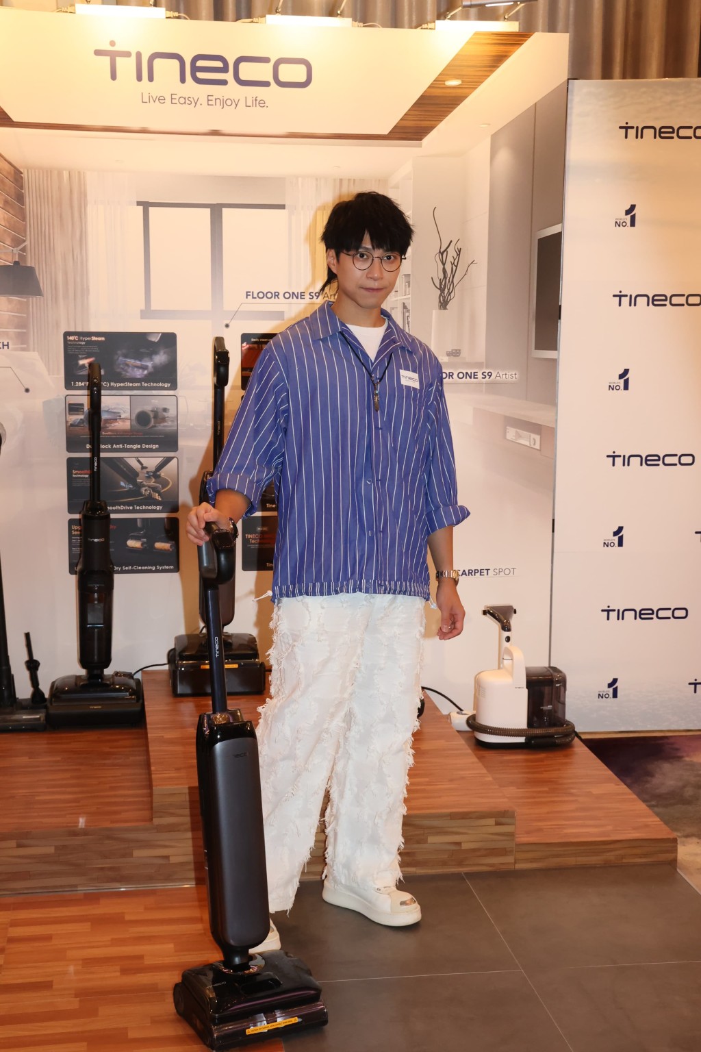 吳業坤希望有更多家庭產品邀請他和太太一同工作,為品牌宣傳。 吳業坤希望有更多家庭產品邀請他和太太一同工作,為品牌宣傳。