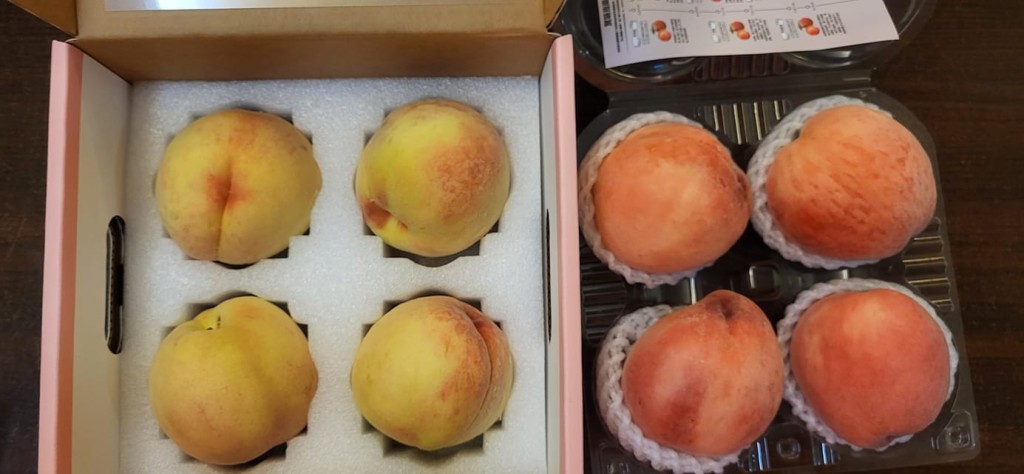 阳山水蜜桃｜有另一网民称买了不同品种水蜜桃，阳山好味好，另一盒平点但不甜无味道。