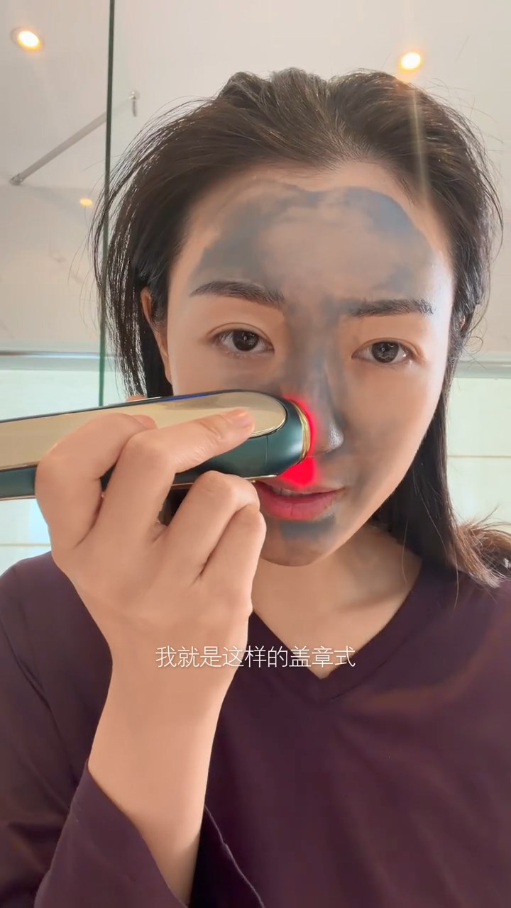 張寶兒近日在小紅書分享影片，曝光最近搬家。