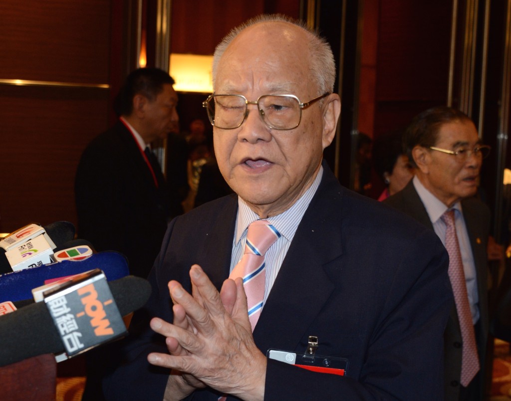 前港區人大代表、培僑中學前校長吳康民。 前港區人大代表、培僑中學前校長吳康民。