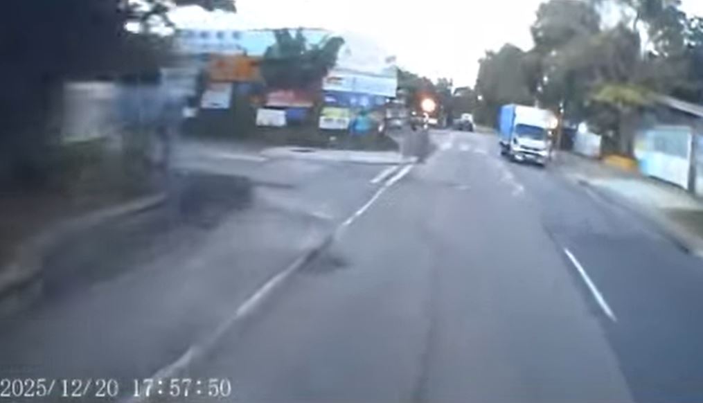 打鼓嶺坪輋路近坪輋變電站附近。FB：Chileung Mo @全港違例抄牌提示區 