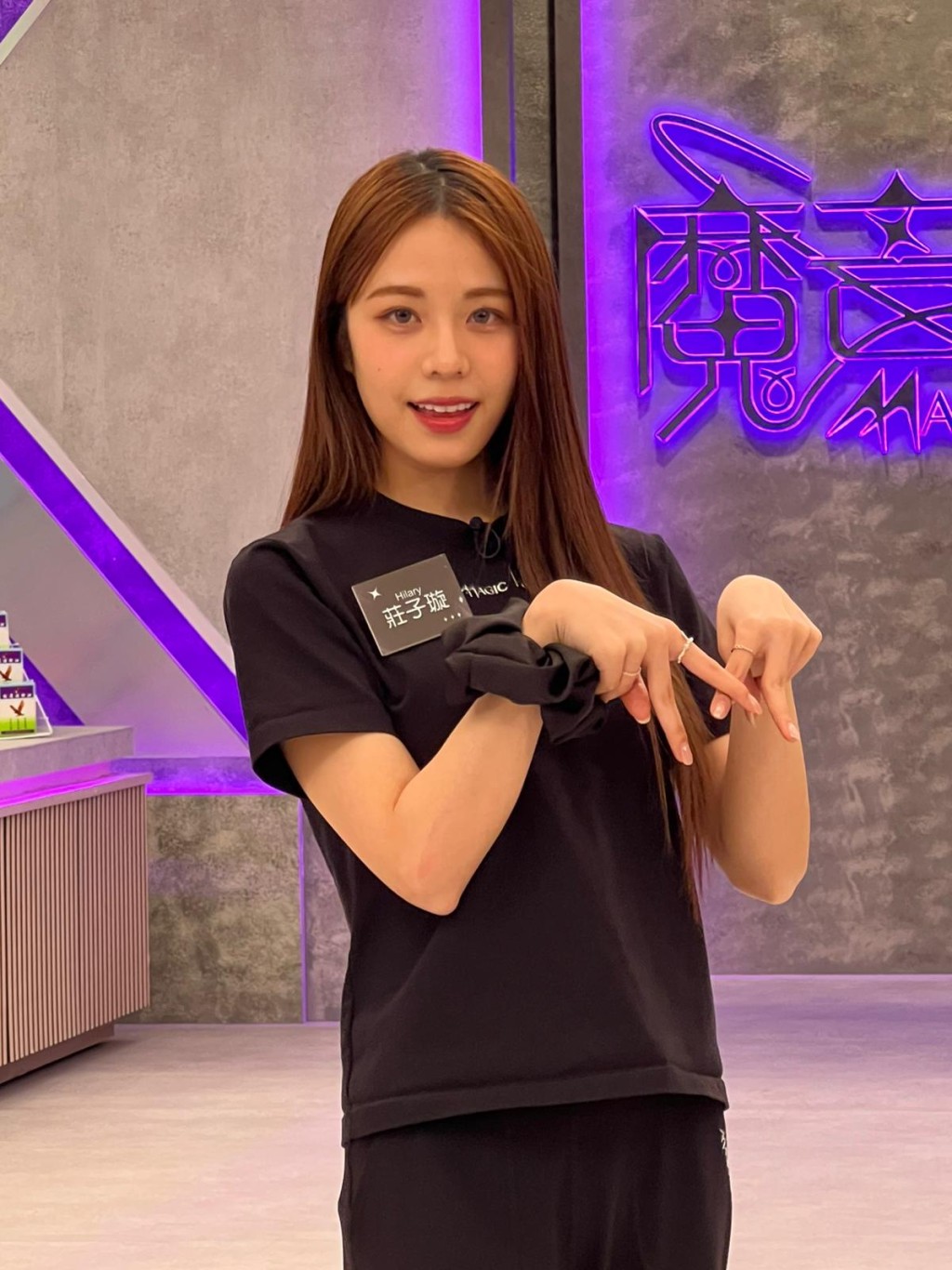 一个靓女~ 一个靓女~
