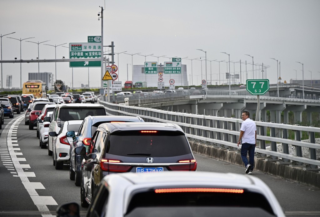 深中通道今年6月啟用後，車流量屢創新高。資料圖片