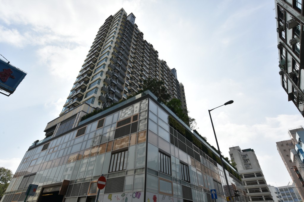 囍逸高層連天台戶以3.3萬租出