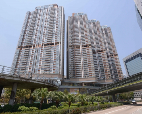 譽．港灣兩房月租1.95萬低市價7%。