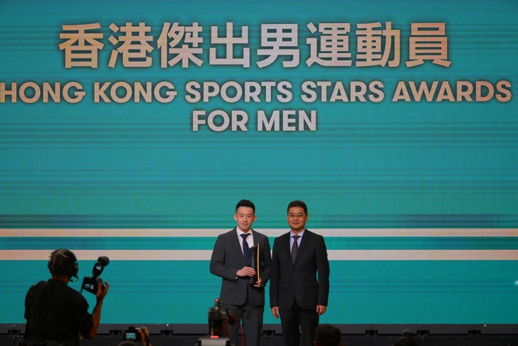 黃鎮廷（乒乓）奪「香港傑出男運動員」。