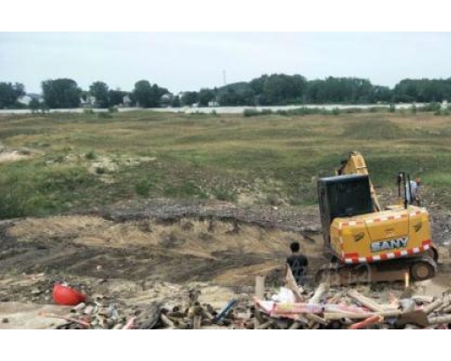 安徽警方在當地銷毀收繳得來的煙花爆竹時發生爆炸。　網上圖片