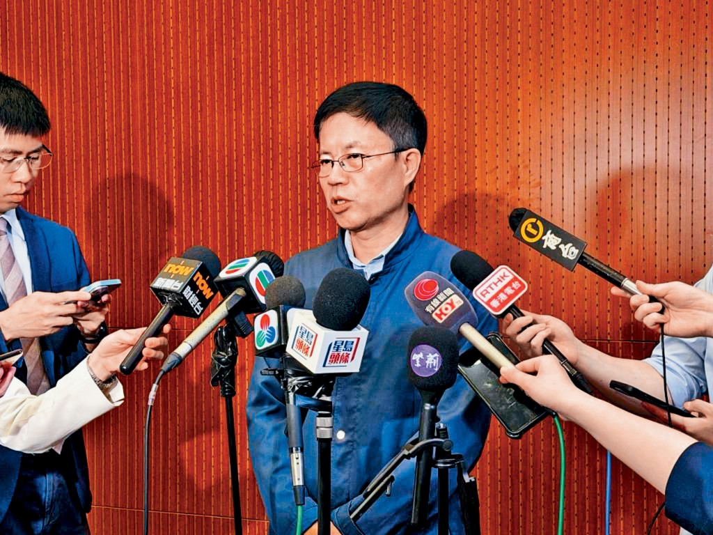 中国航天员科研训练中心、航天员系统副总设计师吴斌。