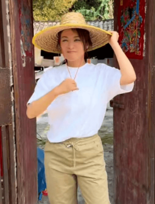 麥家琪與過去幕前造型相比，十分樸實！