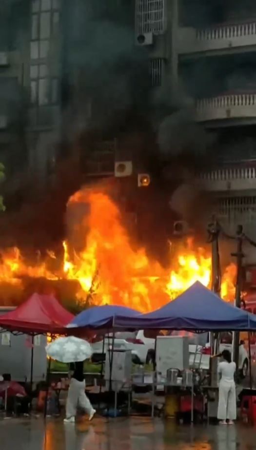 廣西梧州3日早上有居民樓起火造成5人死亡。抖音＠廣西佳叔