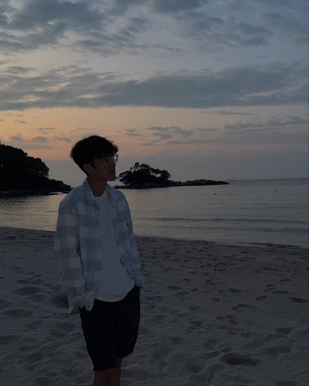 讓不少網民笑稱姚焯菲有望成「天王新抱」，不過是否能擦出愛火都是言之尚早。