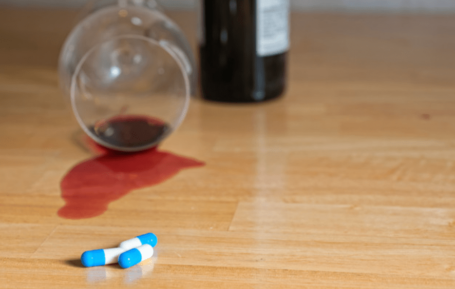 女事主喝下一杯混有不明药物的饮料后，随即失去意识，并在昏迷状态下遭到一名来自贾坎德邦的男员工性侵。Alamy示意图