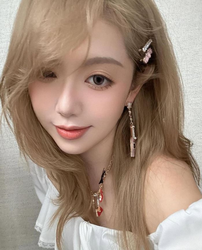 劣跡網紅「貓一杯」的轉世帳號被禁。IG