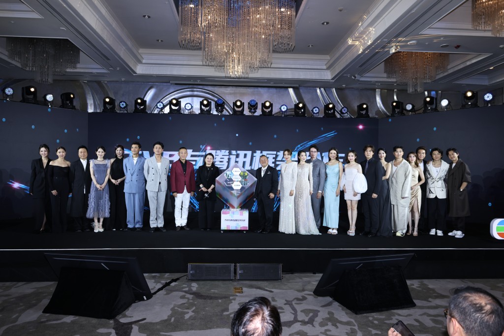TVB同騰訊視頻達成新的合作框架，由原先的4部加一倍至8部，原先的4套劇分別是正在熱播的《反黑英雄》、《企業強人》、《巾幗梟雄之懸崖》及《刑偵12》。