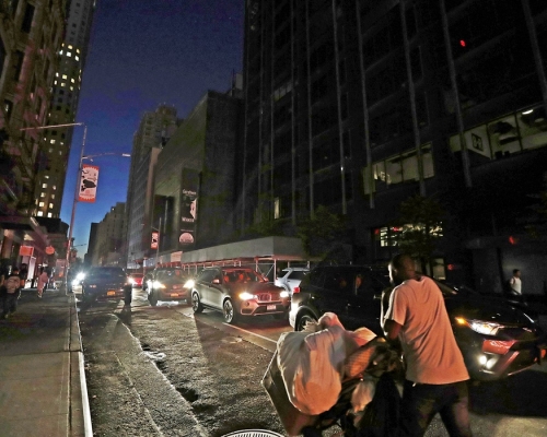 紐約曼哈頓周六一度大停電。AP