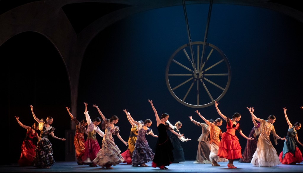 第 54 屆香港藝術節由「香港賽馬會藝粹系列」之一，西班牙國家舞劇院呈獻的大型舞劇《美麗的奧蒂羅》作為開幕表演。圖片：Fernando Marcos