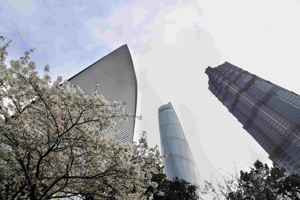 上海環球金融中心、上海中心和金茂大廈。