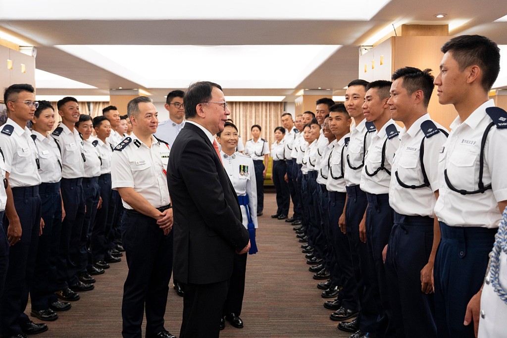 政務司司長陳國基出席警察學院結業會操。 