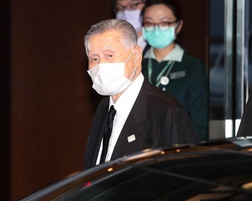 森喜朗自松山機場搭專機離境,返回日本。網上圖片