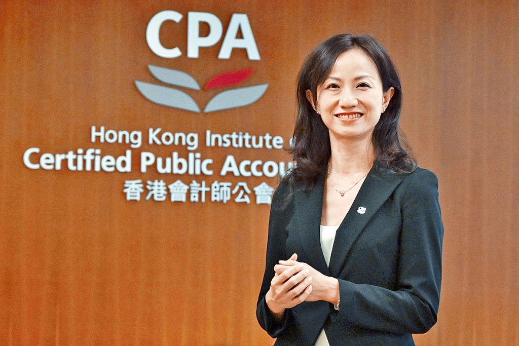 方蘊萱指出,部分會計師轉投監管機構及企業工作,通關後提高了人員流動,預計今年會計界的流失率仍高達30%。