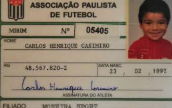 卡斯米路的證件顯示真名與球衣名字不同。網上圖片