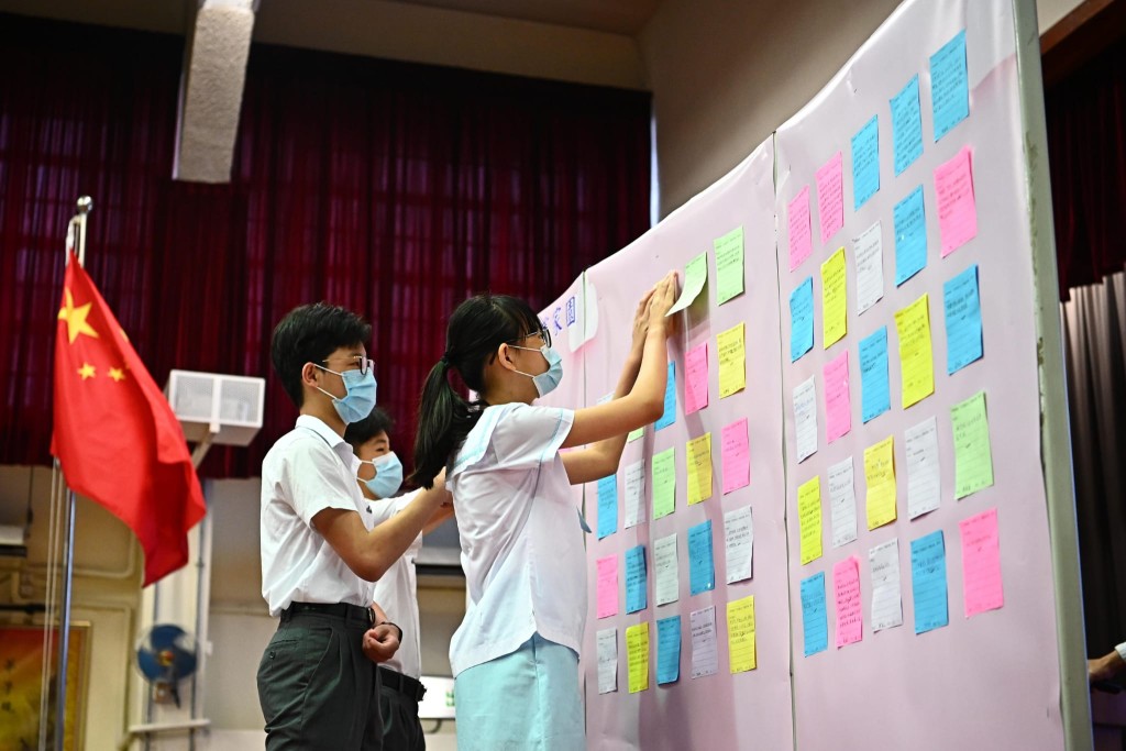 今是國家安全教育日 ,有中學舉行多項相關活動。