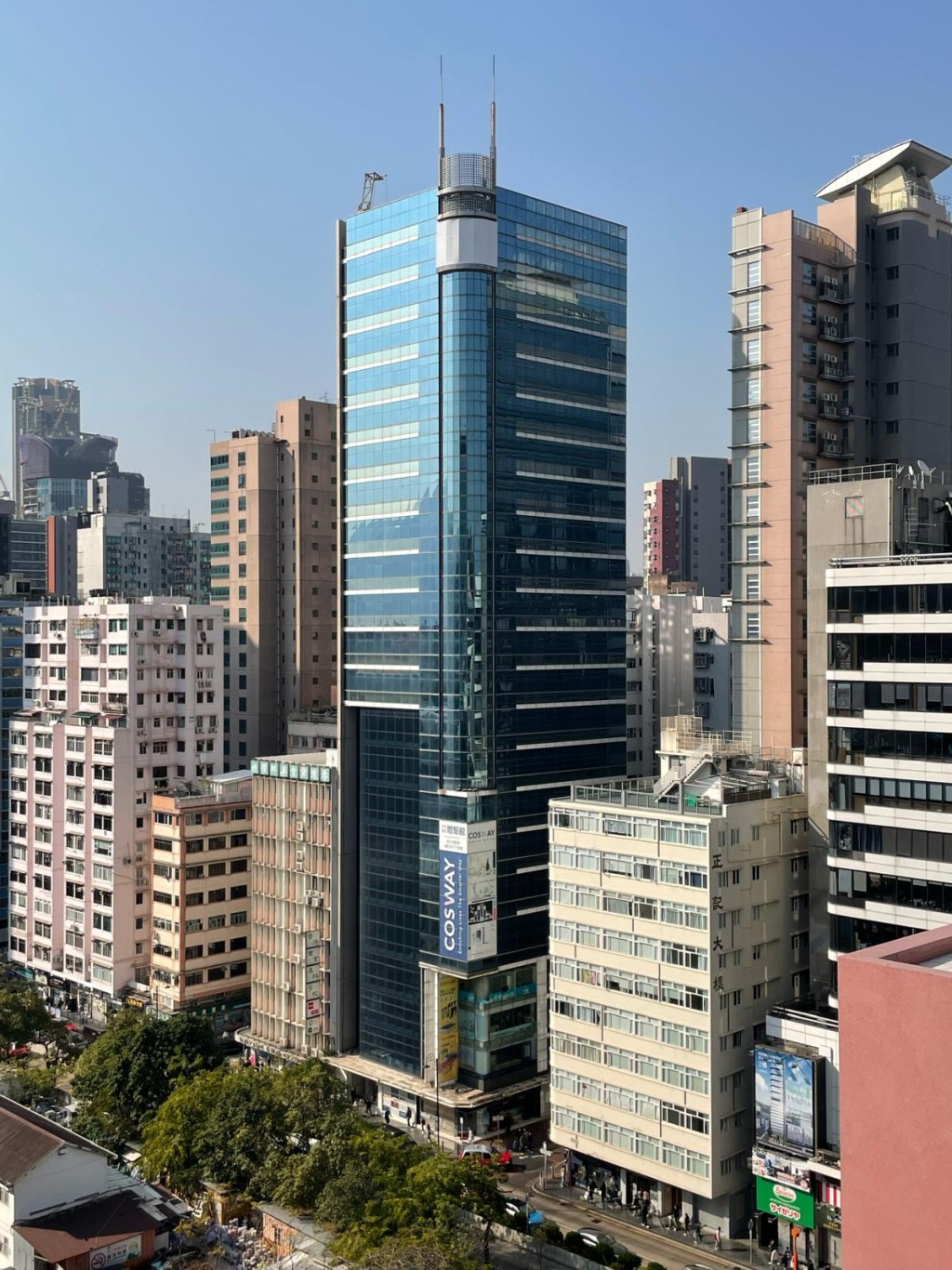 市場消息透露,該全幢終告易手,由內地投資者以約5.8億承接。 市場消息透露,該全幢終告易手,由內地投資者以約5.8億承接。