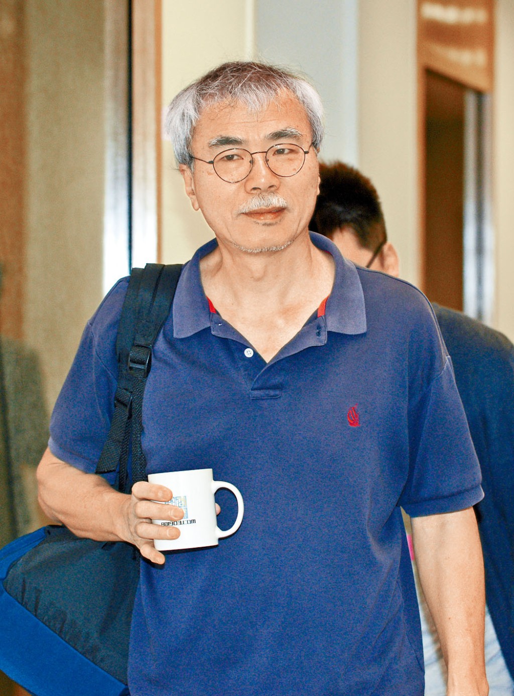 ■警拘捕《立場》多人後翌日,再通緝前董事練乙錚。