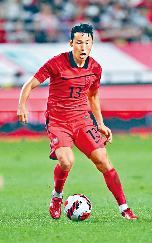 孙准浩曾效力山东泰山俱乐部。