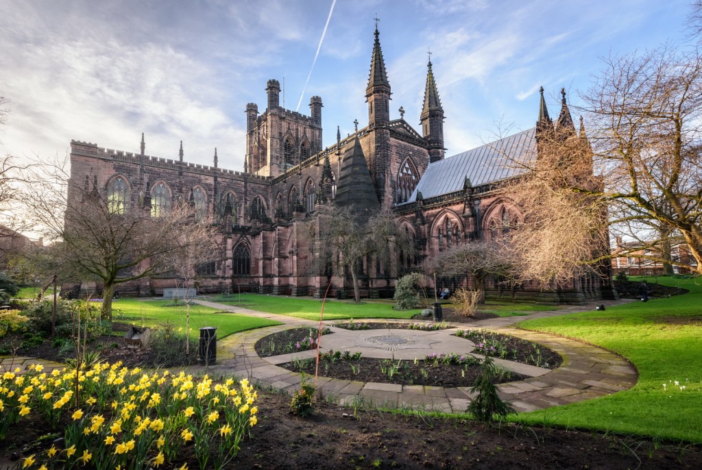 英国国家一级古迹的著名地标Chester Cathedral，一年四季都有不同景致。