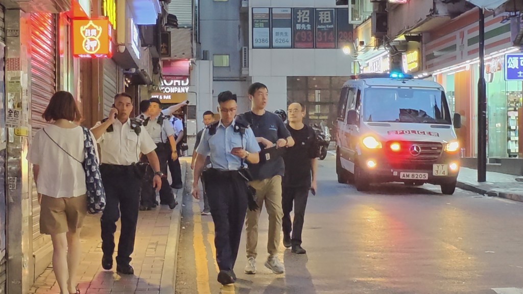 警方到場調查。黃文威攝