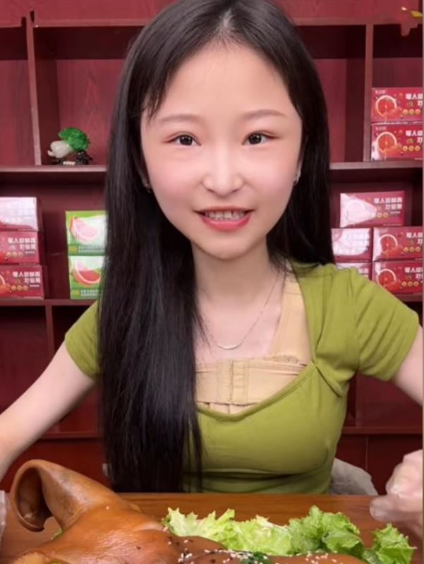 24岁女大胃王“干饭莹莹”疑长期催吐至严重低血钾猝死。