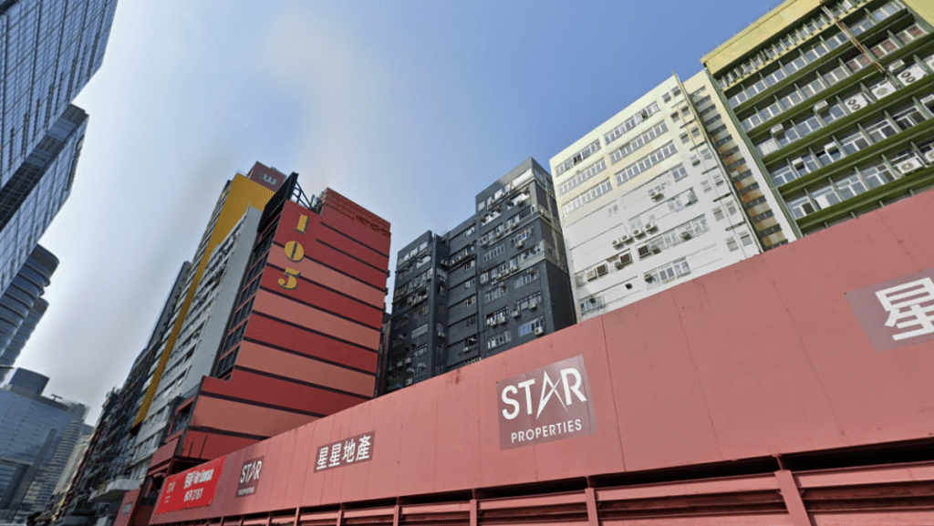 集團打算繼續投身於學生宿舍市場,並將在觀塘偉業街107–109號建設專建學生宿舍。 集團打算繼續投身於學生宿舍市場,並將在觀塘偉業街107–109號建設專建學生宿舍。