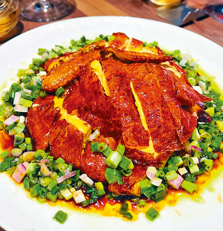 必食招牌蔥油脆皮雞啱晒「蔥控」。