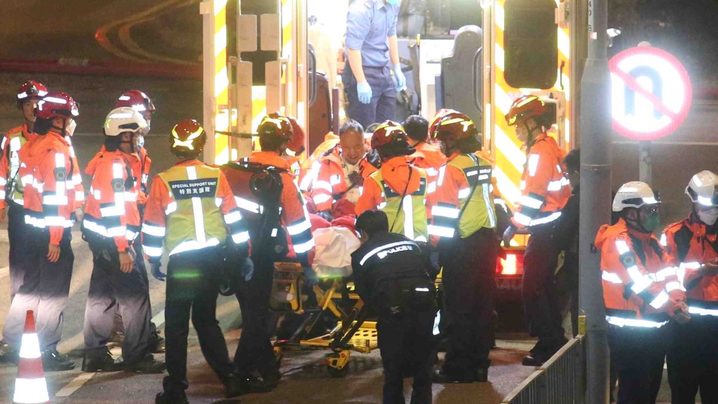 一名救護員受傷送院治理。