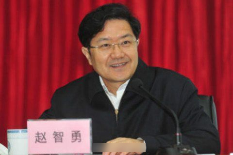 赵智勇9年前已遭「断崖式贬官」由副部级降为科员。微博 