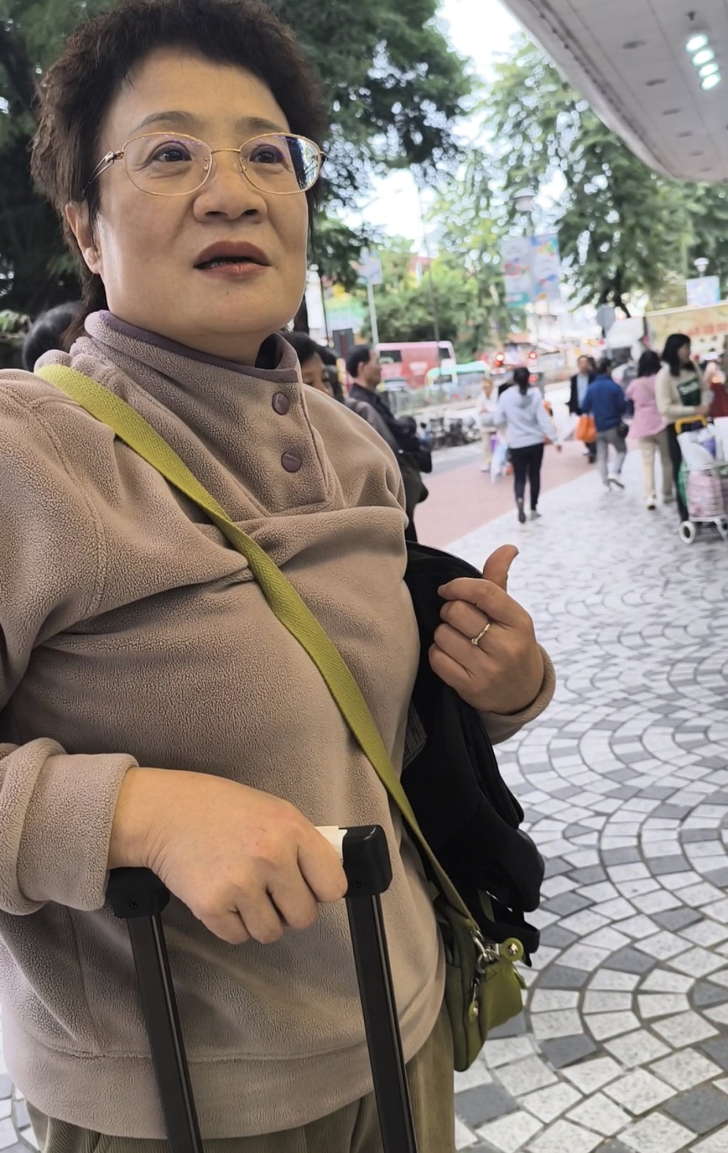 深圳蔡女士表示， 恢復「一簽多行」來港猶如到鄰居家竄門一樣方便。 黃少君攝