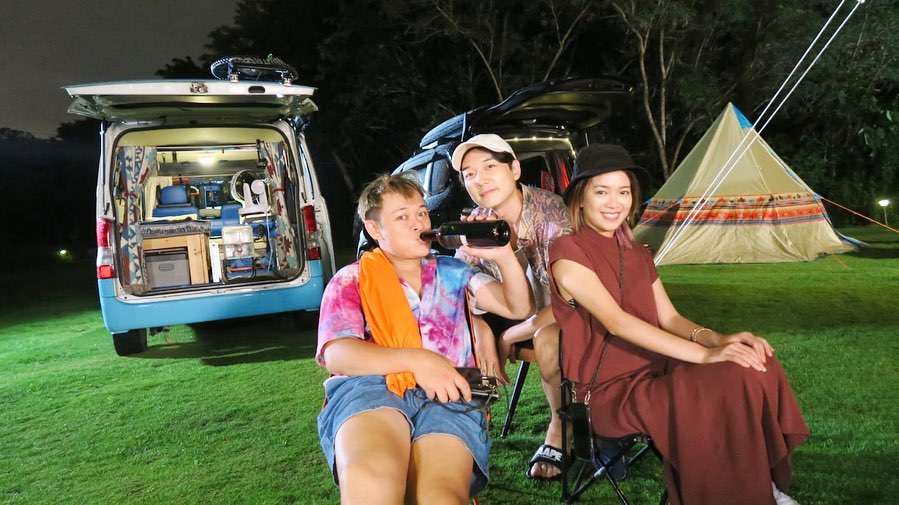 3人曾為拍節目一齊去露營。