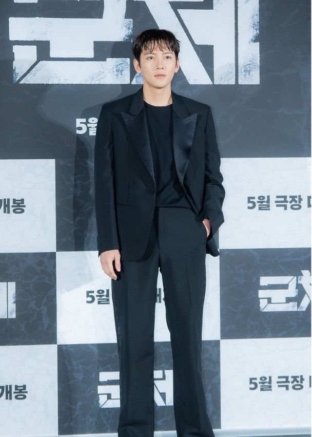 池昌旭獲導演延尚昊大讚靚仔又認真。 池昌旭獲導演延尚昊大讚靚仔又認真。