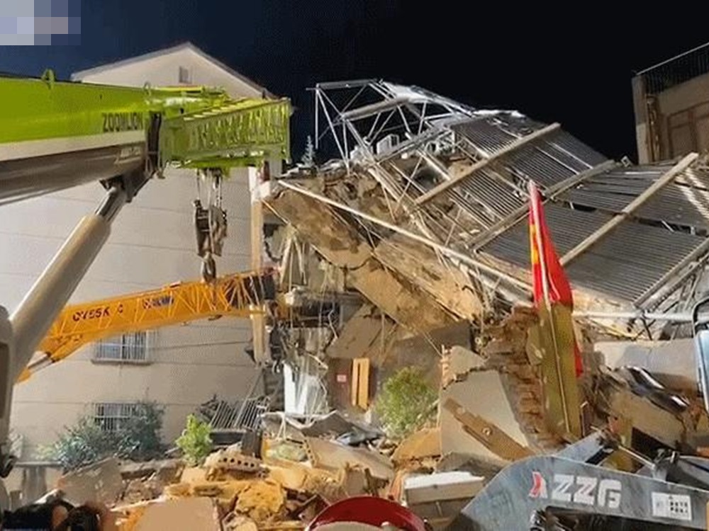江蘇蘇州市吳江區松陵鎮的四季開源酒店，今日下午3時33分發生倒塌。網上圖片