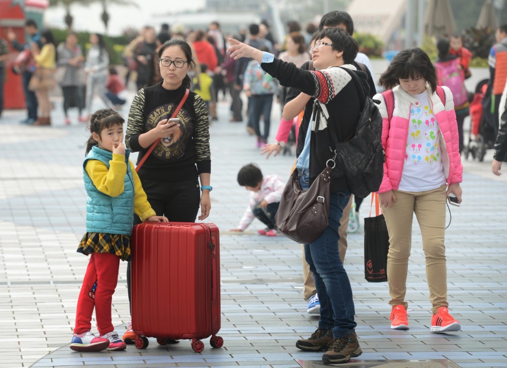 內地春節黃金周，將有逾140萬內地旅客經各海陸空口岸來港。