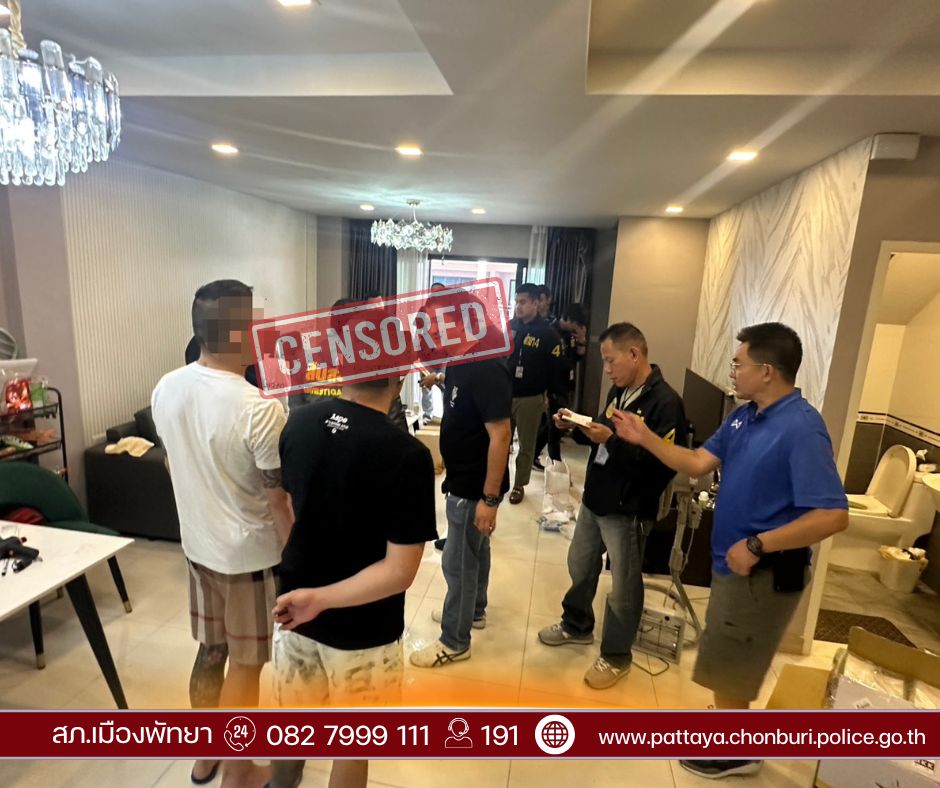 2台男芭達雅豪宅藏K仔、笑氣被警方突擊搜屋。   fb /  Pattaya Provincial Police Station