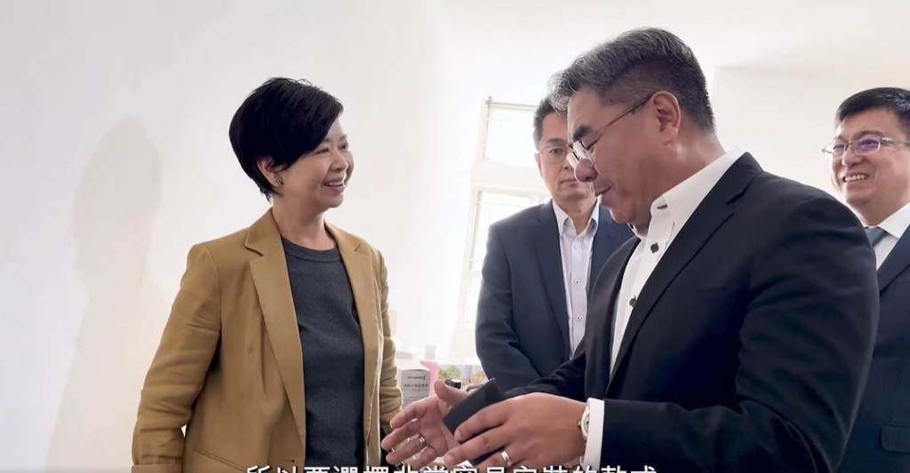 何永賢實地視察寶田中轉屋。