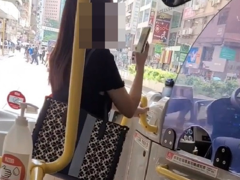 有女乘客因要求司機停車不果，以粗言穢語辱罵司機，被譏諷為「油麻地公主」。資料圖片
