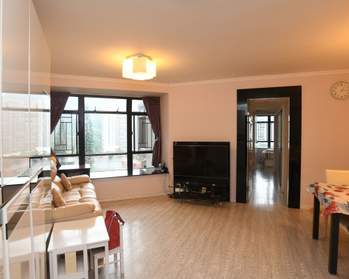 康怡花園E座低層09室，面積685方呎。