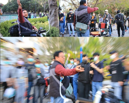 輪椅老翁突然站起身向人群對罵。科技大學學生會編委會圖片