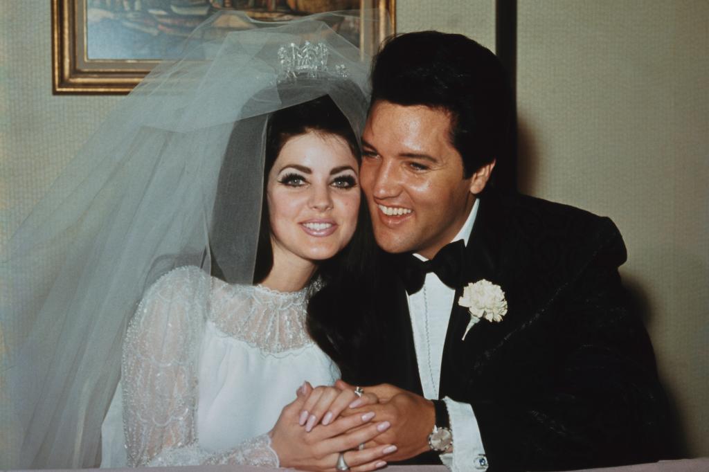 貓王及老婆Priscilla Presley。