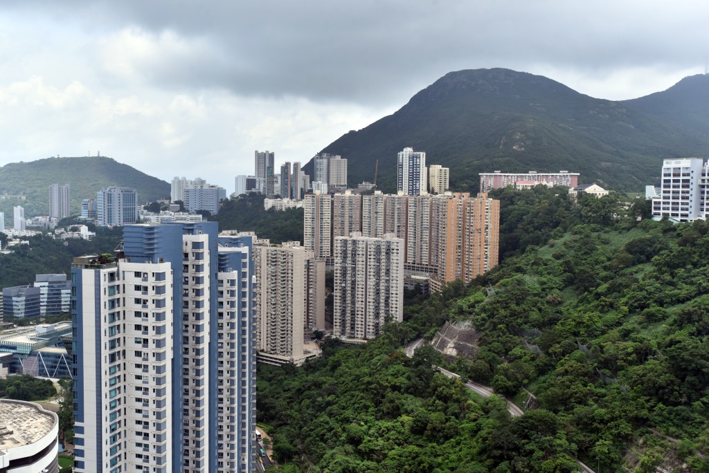 帳面獲利金額最多為薄扶林碧瑤灣31座高層戶。